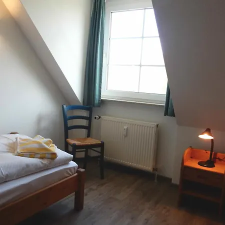 Apartment Resi D7 *